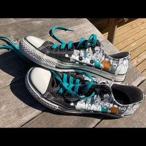 Converse All Star low top crowd print sz7 womens